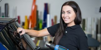 ¿Vinilar el coche en casa? ¡Ningún problema con nuestro consejos!