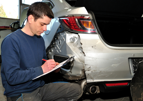 se puede comprar una coche accidentado