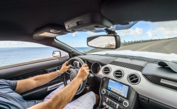 La radio de coche nueva no se enciende - ¿Qué hacer?