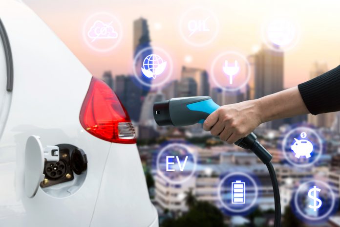 Del scooter para inválidos al deportivo de lujo: el apasionante mundo de los coches eléctricos