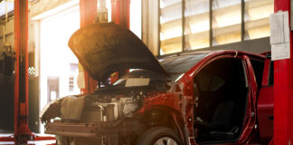 Para que joya vuelva a brillar: Cómo repasar el exterior del coche