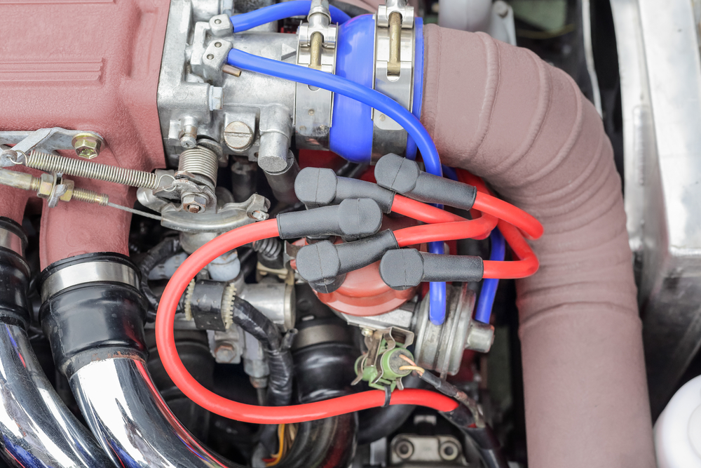 – Saque los cables de la bobina de encendido